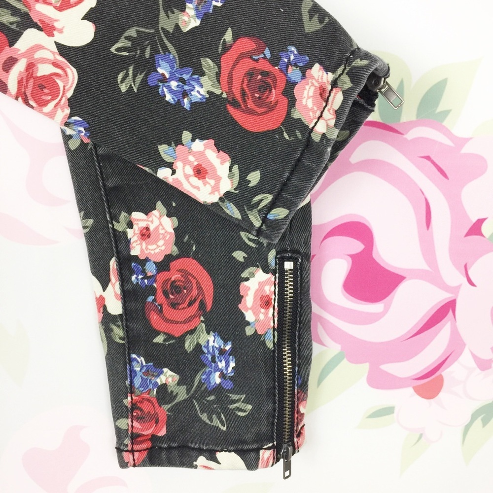 Hot Kiss Cat Capri Floral Printed Capri Jeans 4 - Picture 6 of 8